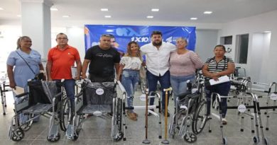 Gobernador de Monagas entrega 300 ayudas técnicas del 1x10 del Buen Gobierno