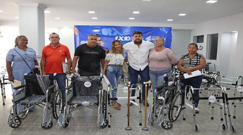 Gobernador de Monagas entrega 300 ayudas técnicas del 1x10 del Buen Gobierno