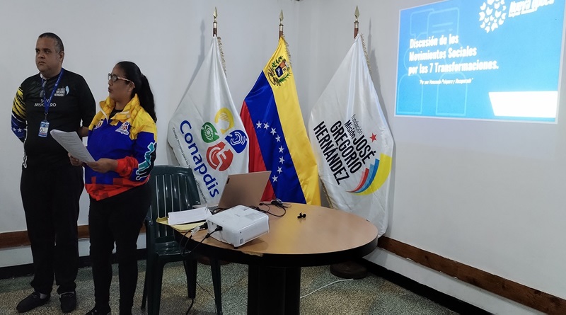 Movimientos sociales y personas con discapacidad debaten las 7T en Caracas