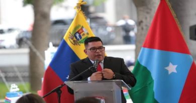 Nahum Fernández: Caracas irradia condiciones y métodos de gobierno