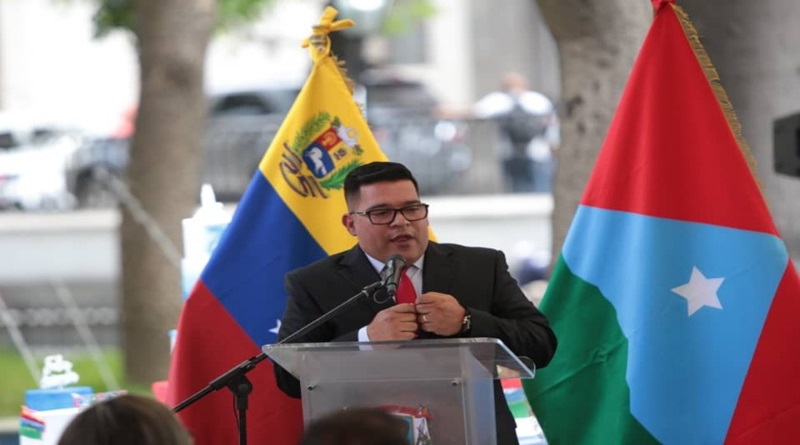 Nahum Fernández: Caracas irradia condiciones y métodos de gobierno