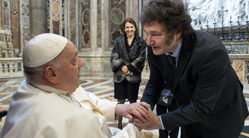 El papa Francisco y el presidente de Argentina, Javier Milei, el 11 de febrero de 2024 (Vatican Pool / Gettyimages.ru)