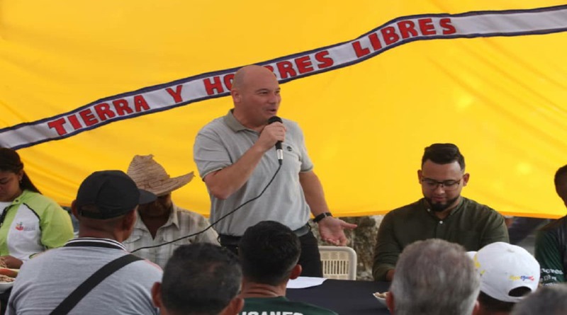 Recibieron Cartas Agrarias productores de Valles del Tuy