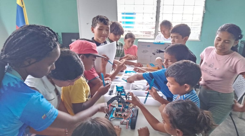 Infocentro de Petare ofrece taller de robótica educativa y programación