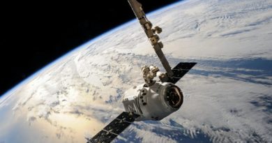 SpaceX fabrica una enorme red de satélites espía para EE. UU.
