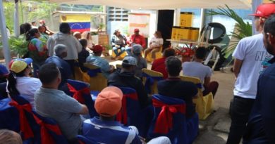 Resaltan el trabajo agroproductivo en Carayaca durante el “Cafecito Agrourbano”