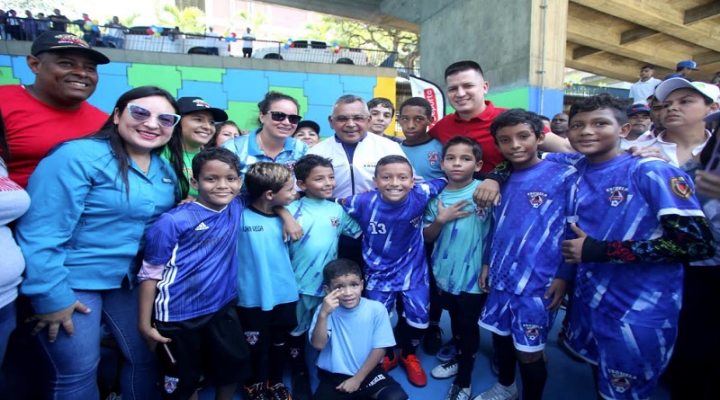 Realizan jornada de Servicios Públicos en parroquia Altagracia de Caracas