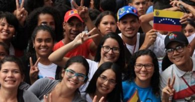 Estudiantes de Guanare participan en el registro de la Misión Venezuela Joven
