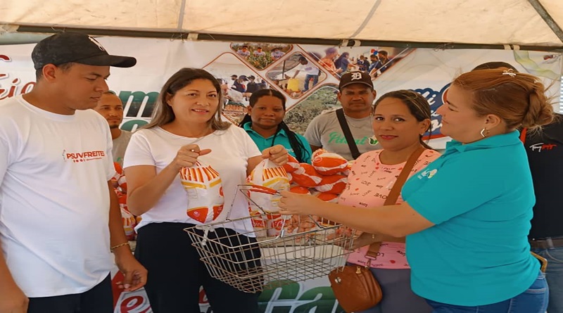 Abastecen de combos proteicos a familias del municipio Freites en Anzoátegui