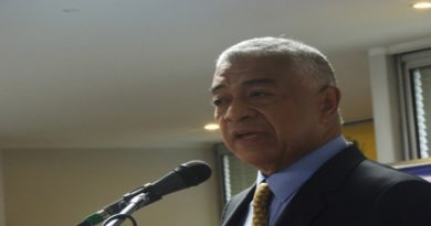 Postulación de Claudio Fermín para las elecciones presidenciales ante el CNE