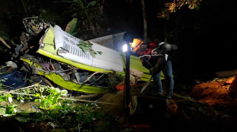Colisión entre dos vehículos deja 17 personas fallecidas en el sur de Filipinas