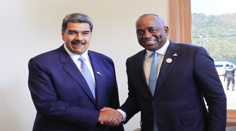 Jefe de Estado se reúne con primer ministro de Dominica Roosevelt Skerrit