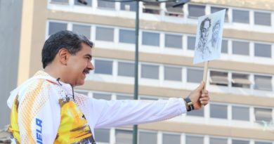 Presidente Maduro asegura que mantendrá el legado de Chávez y Bolívar rumbo al 2030