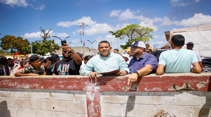Recuperan Iglesia Santo Cristo y Plaza Bolívar en Falcón