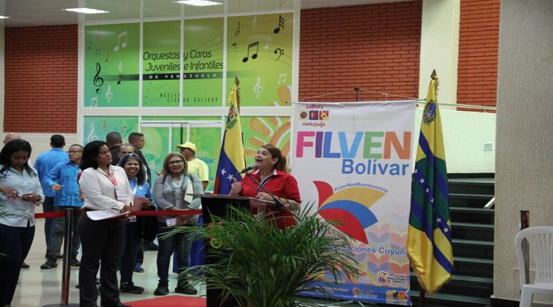 Inaugurada 19.ª edición de la Feria Internacional del Libro en Bolívar