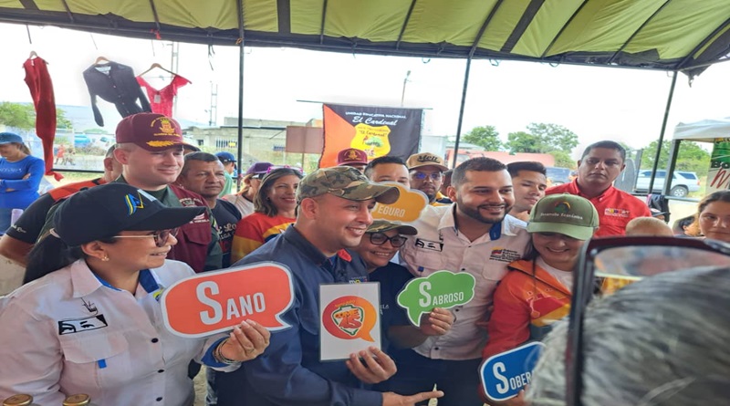 Más familias larenses favorecidas en jornada aniversario CLAP