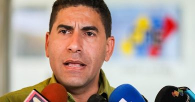 Luis Alejandro Ratti formalizó su candidatura presidencial