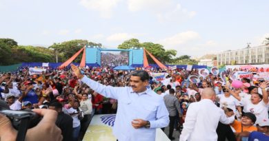 Movimientos Sociales y Poder Comunal postulan a Maduro como su candidato al 28J