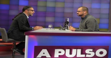 Ministro Ñáñez: RRSS desplazan a los medios tradicionales de la comunicación