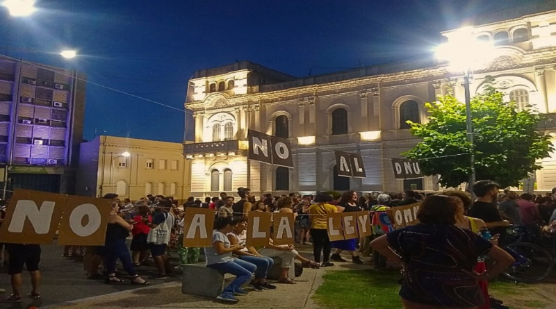 Convocan movilización en Argentina en defensa de la cultura