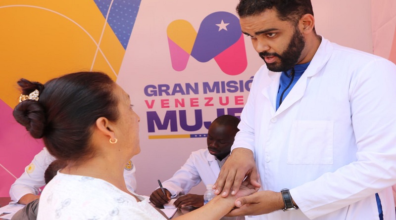 Mujeres de Gramoven atendidas por Vértice 1 de la GMVM