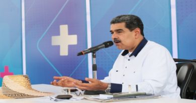 Cinco generaciones postularon a Maduro para comicios del 28J en el “poliedrazo”