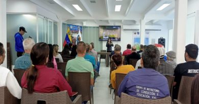 Representantes de Escuelas de Transporte reciben inducción para funcionamiento