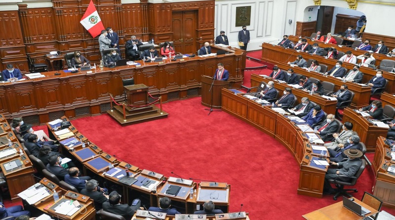 Congreso de Perú aprueba retornar la bicameralidad y la reelección parlamentaria