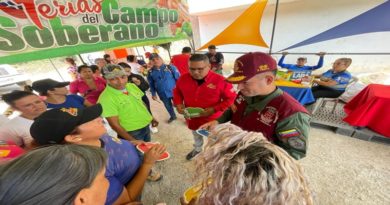 Familias de Agua Viva El Roble en Lara disfrutan despliegue alimentario