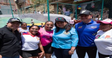 Gran Misión Hugo Chávez atiende a familias en Caracas y resto del país