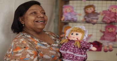 Presidente Nicolas Maduro felicita a los Artesanos del pueblo en su día