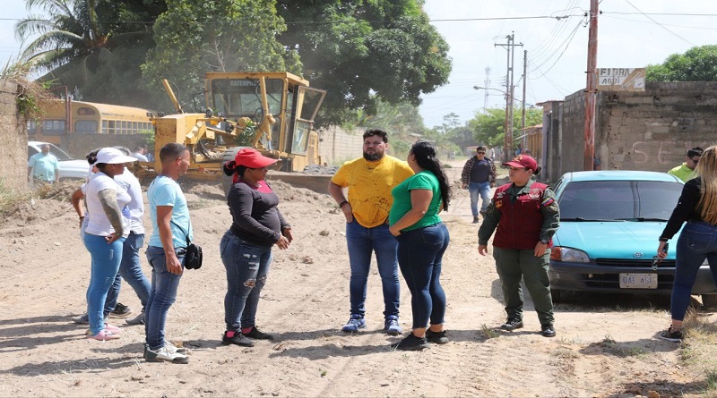inspecciona obras en Rosa Inés y Comuna El Rosillo
