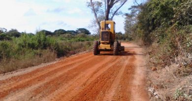 Realizan trabajos de rehabilitación a la vía de Camburito en Guárico