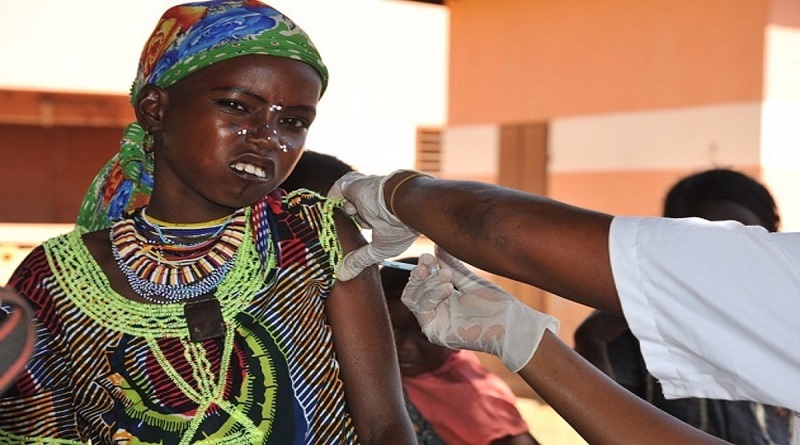 Nigeria es el primer país en introducir nueva vacuna contra la meningitis