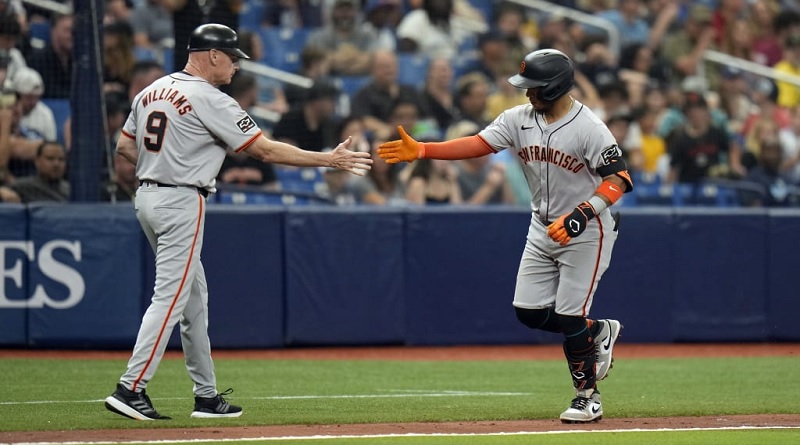 Venezolano Thairo Estrada se ensañó contra los Rays
