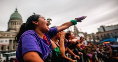 Corte Suprema de Argentina rechaza dos amparos colectivos contra la ley del aborto