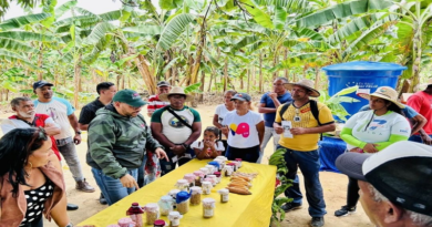 Otorgan herramientas y materias primas a productores y campesinos carabobeños
