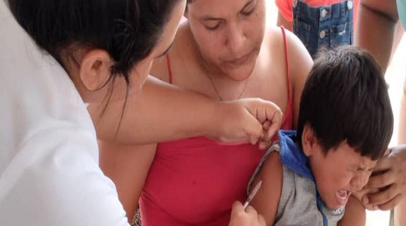 Campaña de inmunización llega a comunidad indígena La Kumañi en Apure