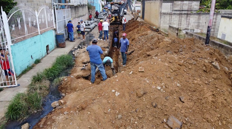 Sustituyen tuberías de aguas servidas en comunidad Santa Rosa de Guárico
