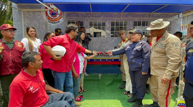 inauguran primera Farmacia Zamora en Barinas