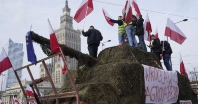 Protesta de agricultores evita paso vehicular entre Polonia y Ucrania