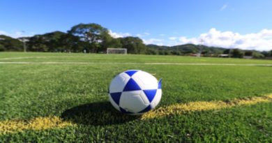 Inauguran cancha de fútbol con grama artificial en Nueva Cúa