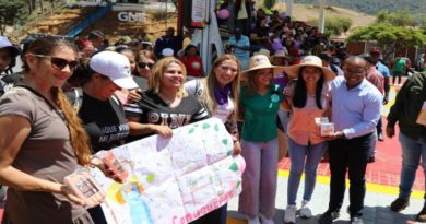 Conuqueras de Caracas reciben biofinaciamientos y certificados de formación