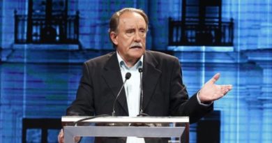 Red X cierra cuenta de político chileno por criticar doble rasero contra Irán