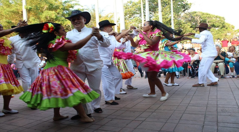 Casona Cultural Aquiles Nazoa se llenó de joropo