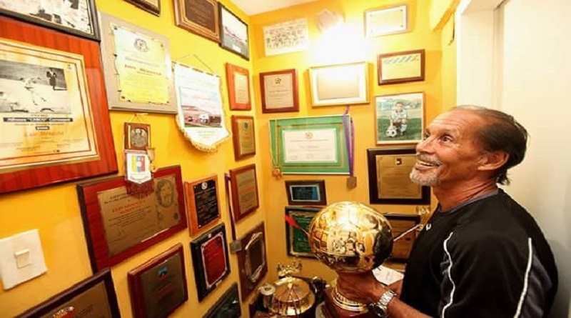 Presidente Maduro lamenta partida física de futbolista Luis Mendoza