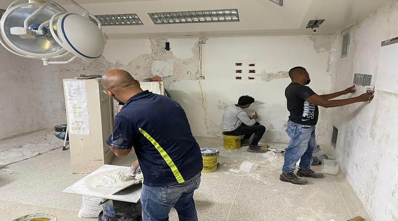 Avanza rehabilitación del área de emergencia en el Hospital Razetti de Barcelona