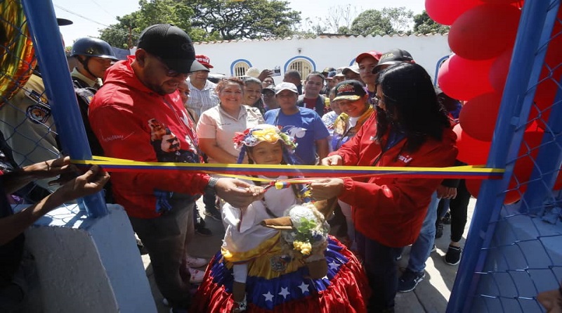 Reinauguran dos canchas en municipio Linares Alcántara de Aragua