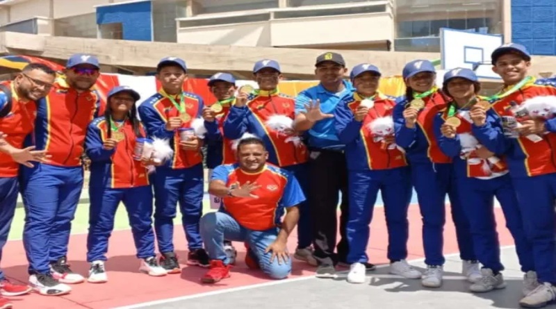 Selección venezolana de béisbol cinco conquista el oro en Sucre 2024