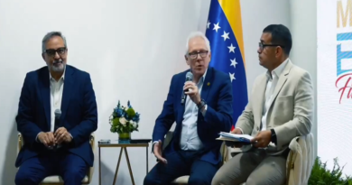 Presenta a empresarios logros del gobierno en la XIII Confederación Ministerial OMC